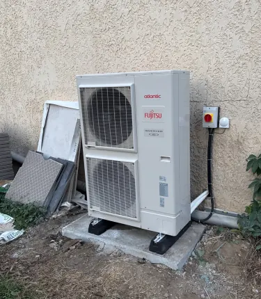 Pompe à chaleur air/eau : Unité extérieure · Saint-Jean-de-Niost